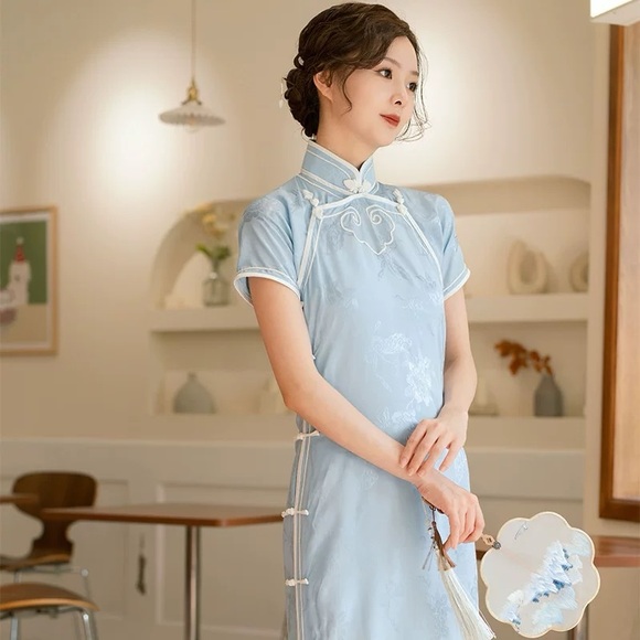 Traditional Chinese dress Qipao - Picture 2 of 4